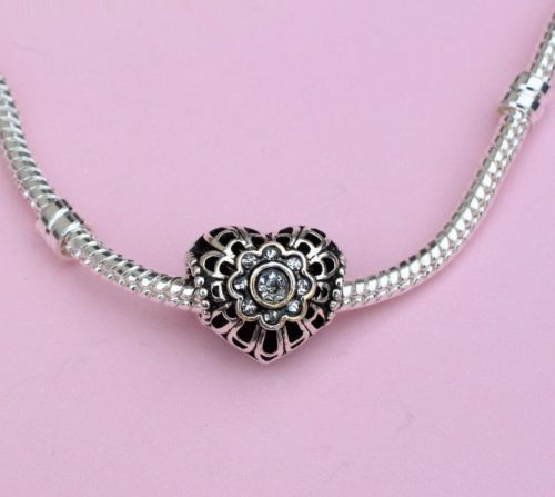 Openwork gold heart Charm